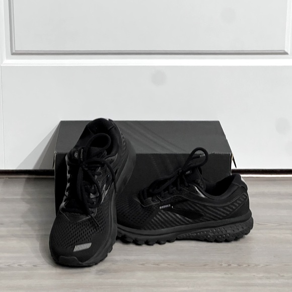 Brooks Ghost Running Shoe - Picture 2 of 2